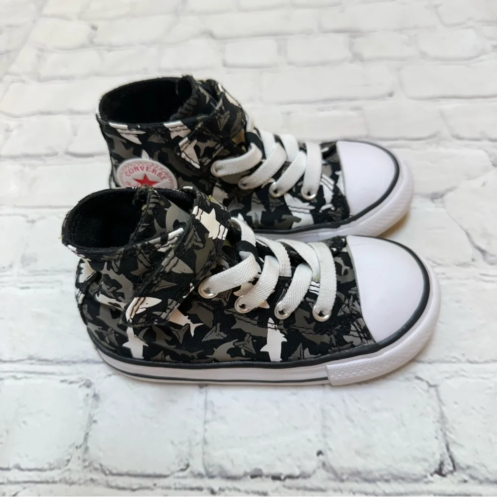 Shark Converse